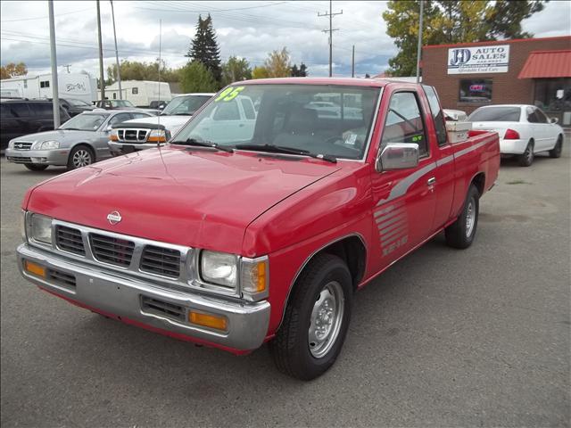 1995 Nissan Pickup Base