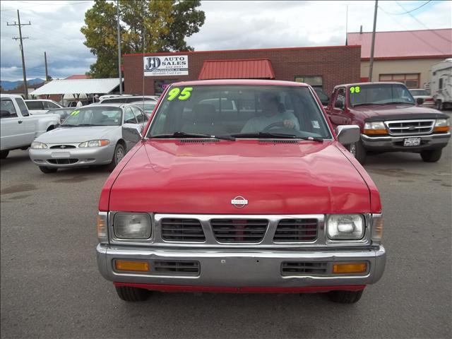 1995 Nissan Pickup Base