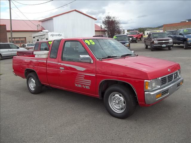 1995 Nissan Pickup Base