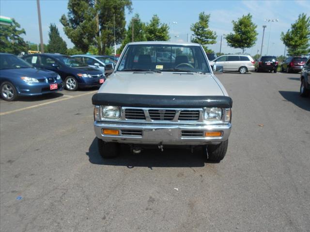 1996 Nissan Pickup SE 2WD