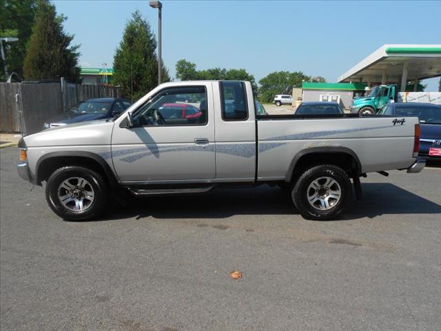 1996 Nissan Pickup SE 2WD