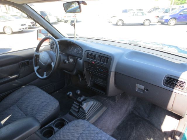 1997 Nissan Pickup W/nav.sys