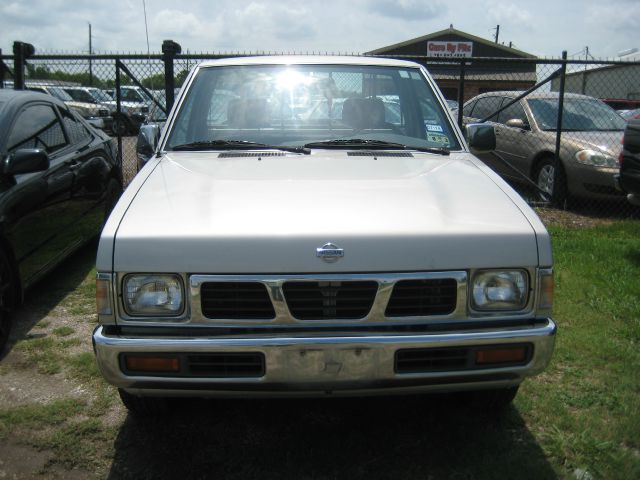 1997 Nissan Pickup Base