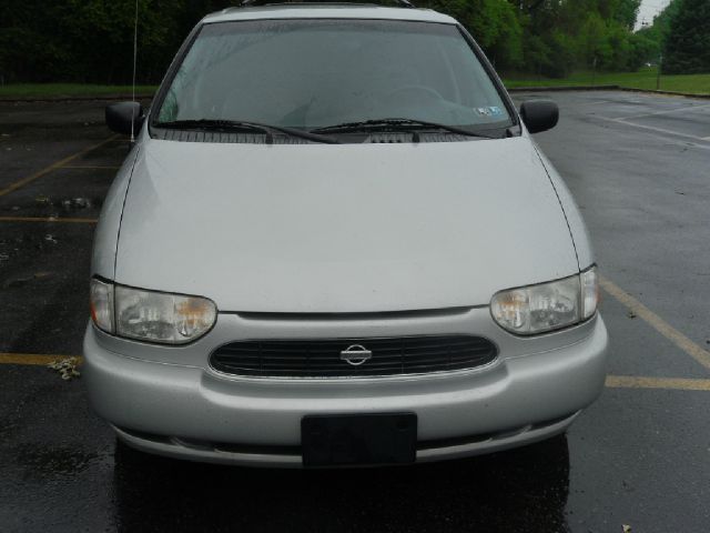 1999 Nissan Quest SE