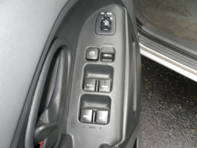 1999 Nissan Quest SE