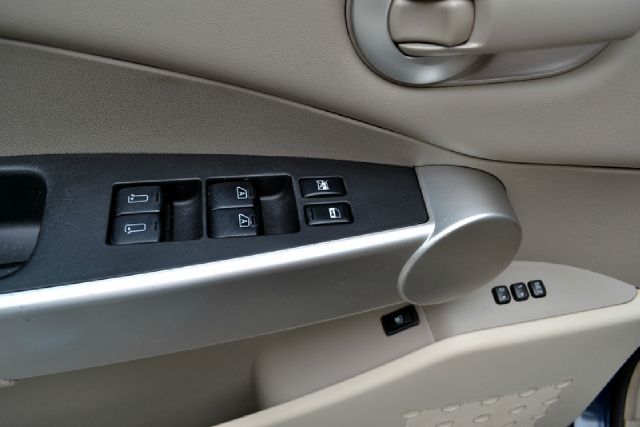 2004 Nissan Quest ST Pickup 4D 5 1/2 Ft