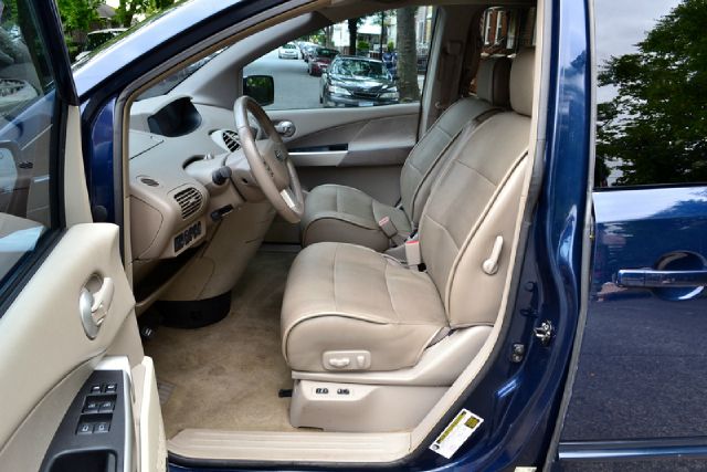 2004 Nissan Quest ST Pickup 4D 5 1/2 Ft