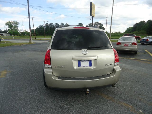 2004 Nissan Quest LE