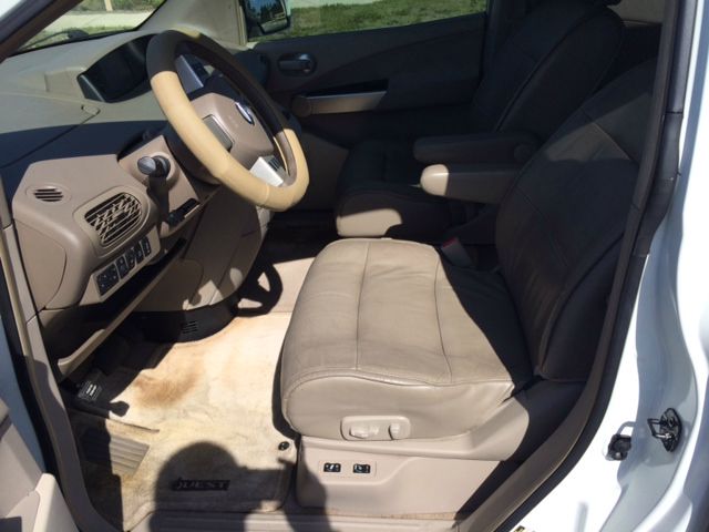 2004 Nissan Quest LE