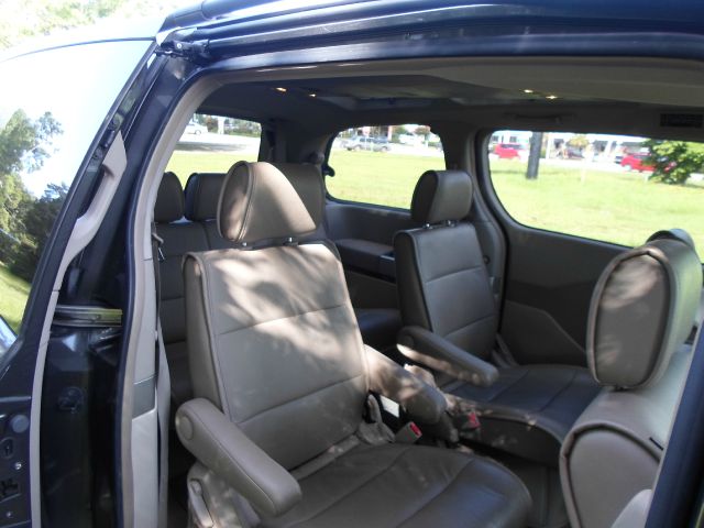 2004 Nissan Quest LE