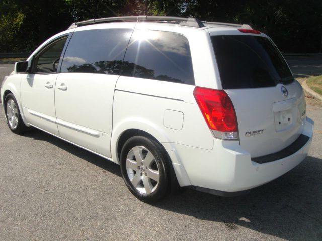 2004 Nissan Quest LE