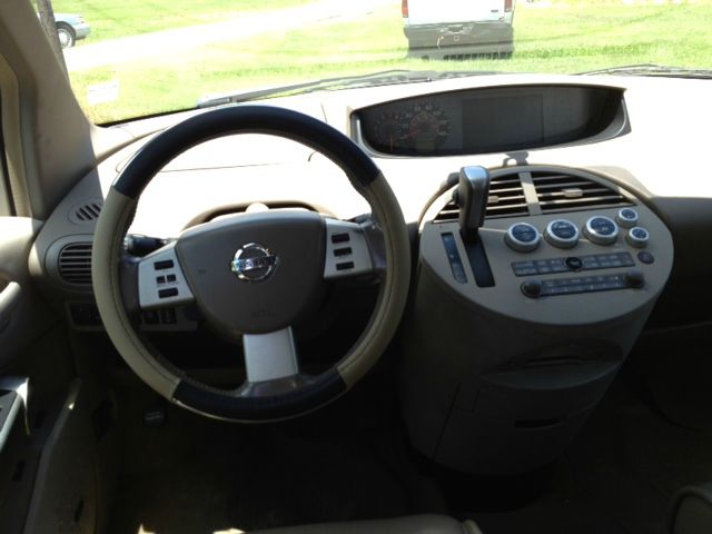 2004 Nissan Quest LE