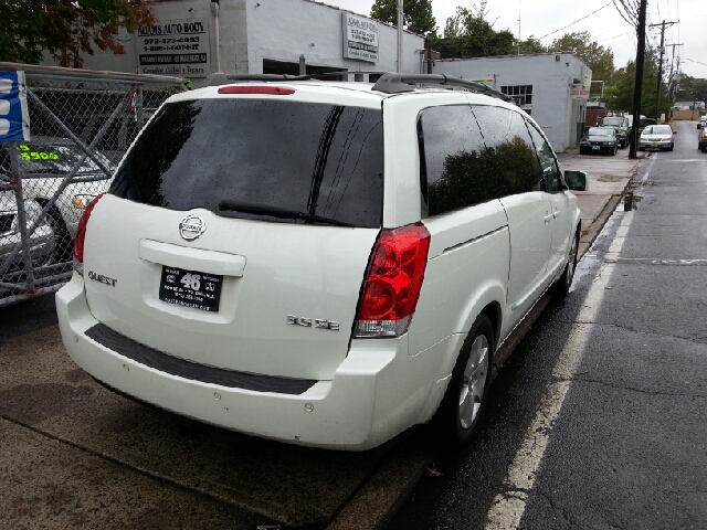2004 Nissan Quest LE