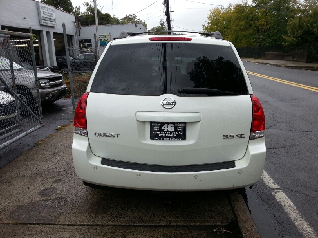 2004 Nissan Quest LE