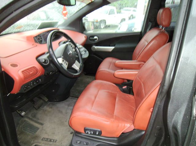 2004 Nissan Quest LE