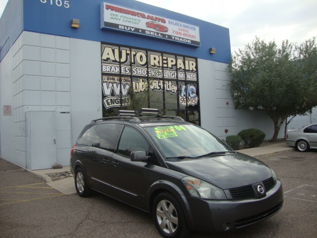 2004 Nissan Quest LE