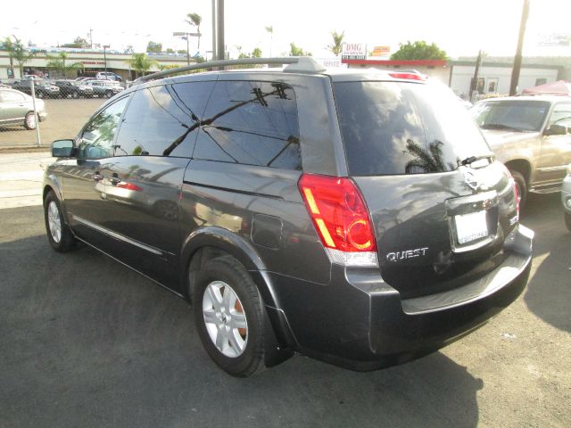 2004 Nissan Quest LE