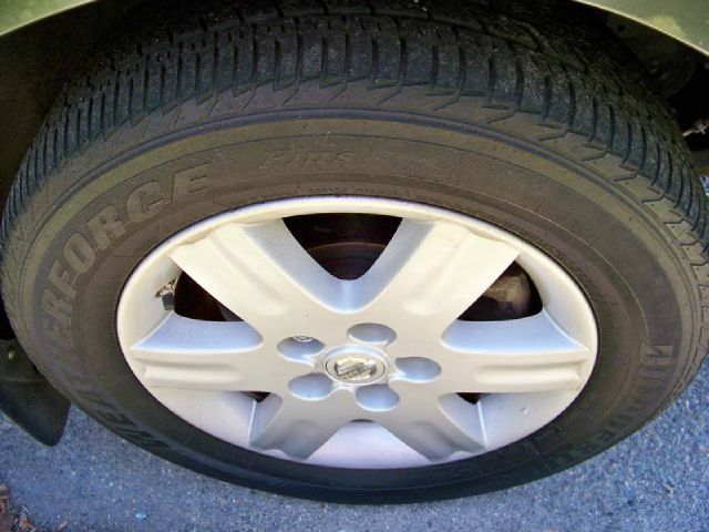 2004 Nissan Quest ST Pickup 4D 5 1/2 Ft