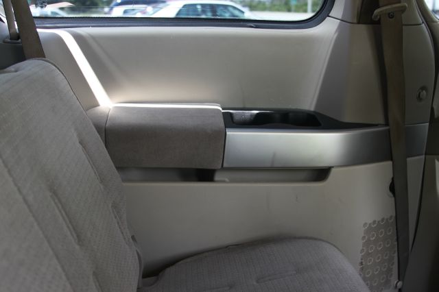 2004 Nissan Quest ST Pickup 4D 5 1/2 Ft