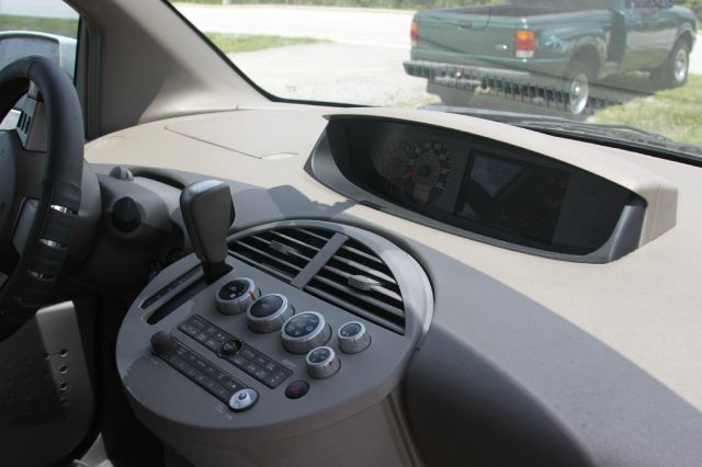 2004 Nissan Quest ST Pickup 4D 5 1/2 Ft