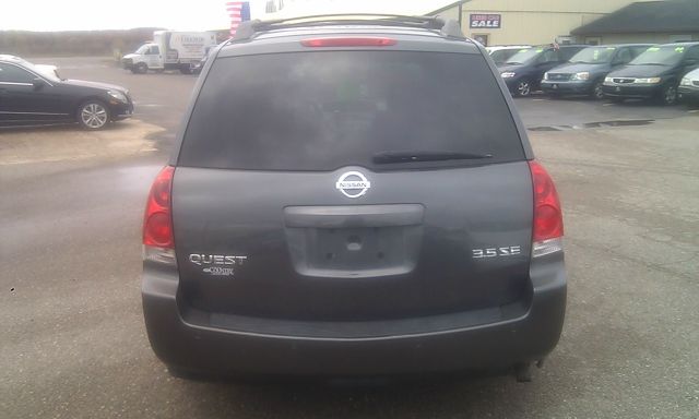 2004 Nissan Quest LE