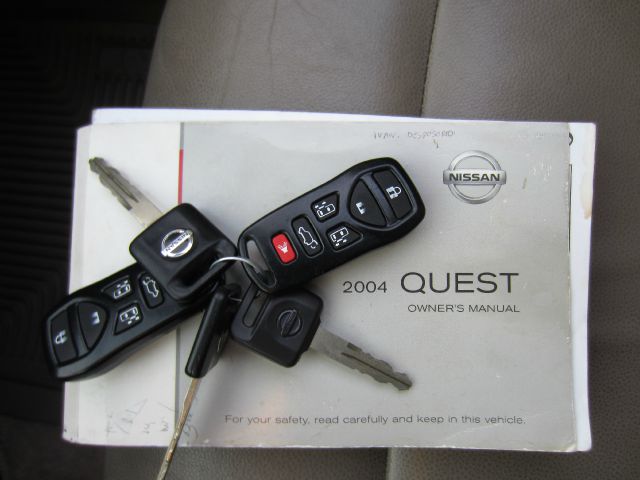 2004 Nissan Quest LE