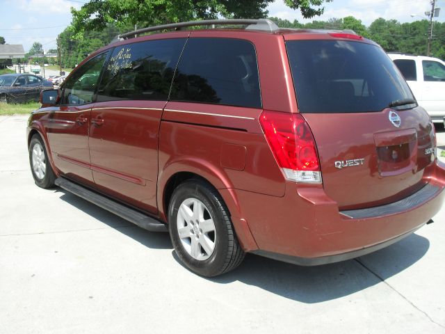 2004 Nissan Quest SE