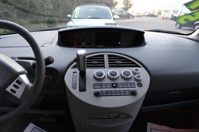 2005 Nissan Quest LE