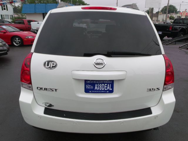 2005 Nissan Quest Supercab 139 XLT 4WD