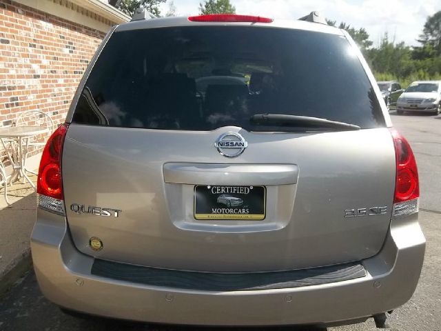 2005 Nissan Quest LE