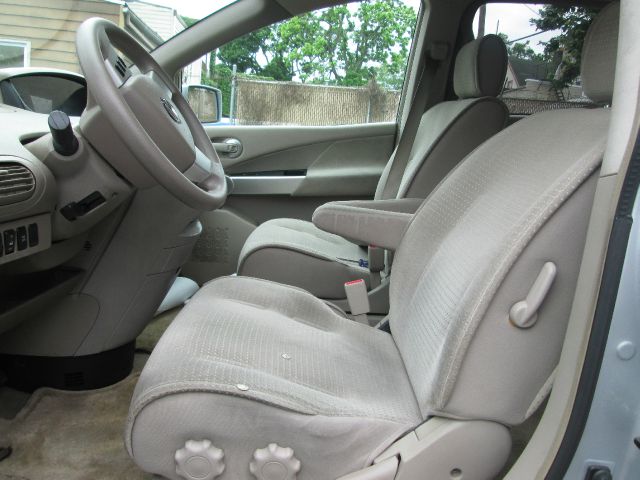 2005 Nissan Quest LE