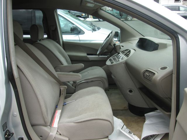 2005 Nissan Quest LE