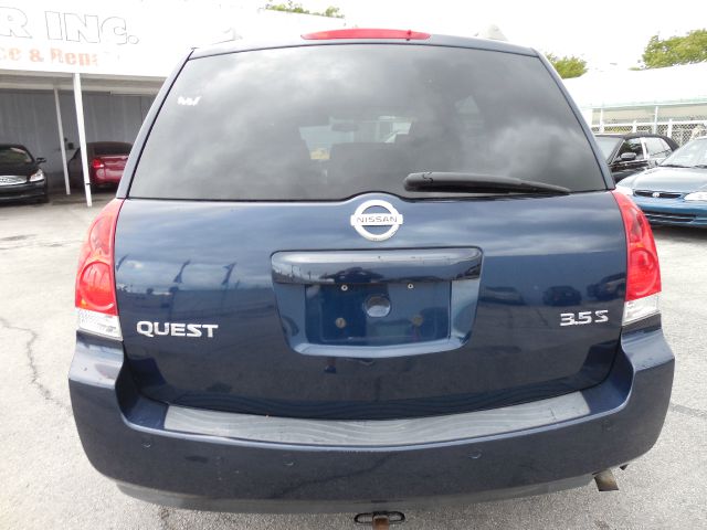 2006 Nissan Quest LE