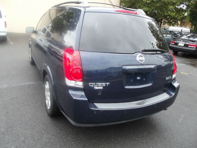 2006 Nissan Quest LE