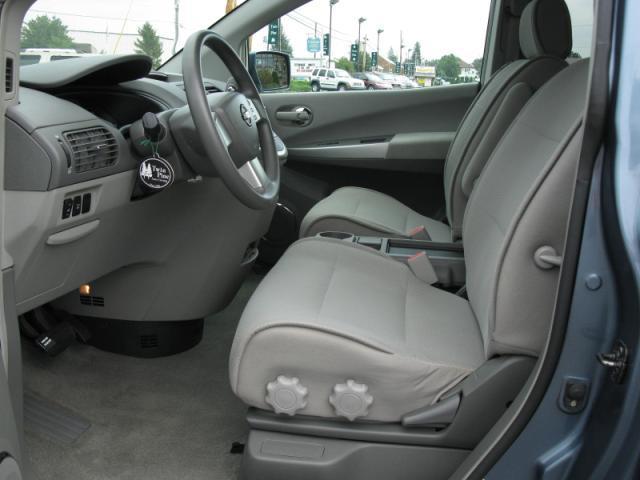 2008 Nissan Quest XR