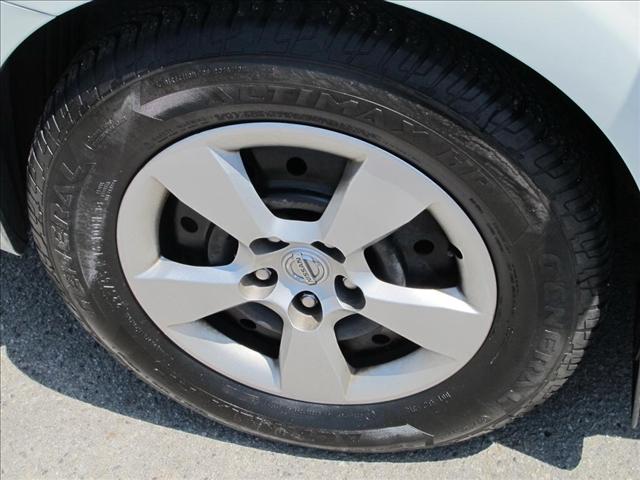 2008 Nissan Quest Base