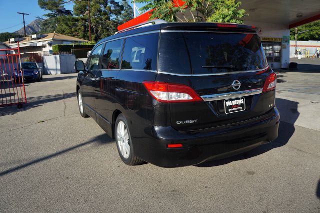 2013 Nissan Quest Lsend OF THE YEAR Special