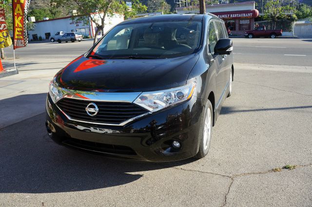 2013 Nissan Quest Lsend OF THE YEAR Special