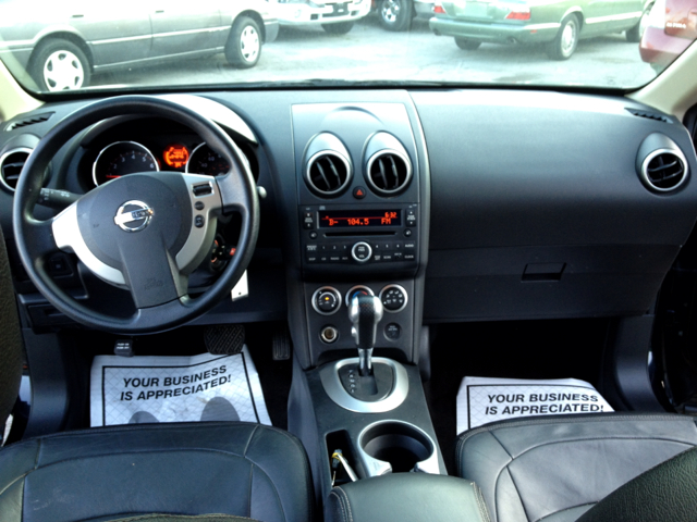 2009 Nissan Rogue Lariat Crew Cab 4WD DRW