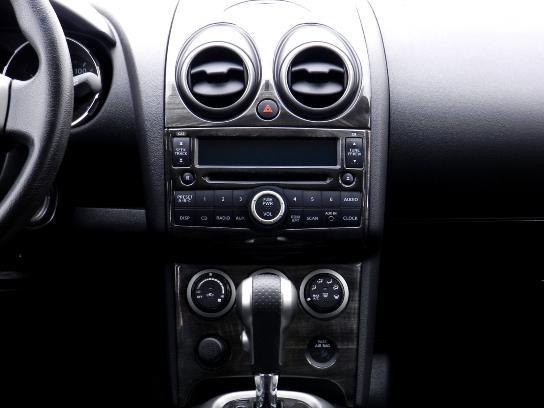 2010 Nissan Rogue Touring / AWD