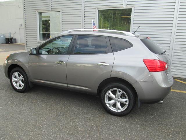 2010 Nissan Rogue 1/2 Ton 2WD