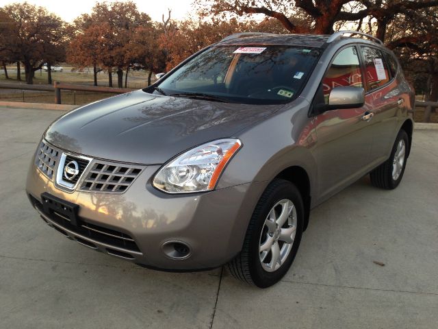 2010 Nissan Rogue Touring / AWD