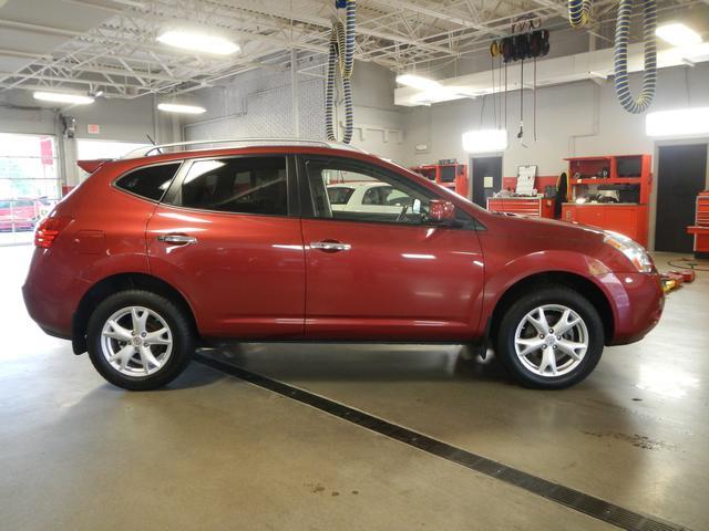 2010 Nissan Rogue LS S