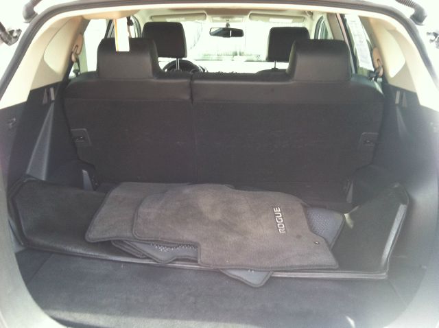 2010 Nissan Rogue 2.5S ONE Owner