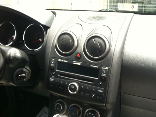 2010 Nissan Rogue 2.5S ONE Owner