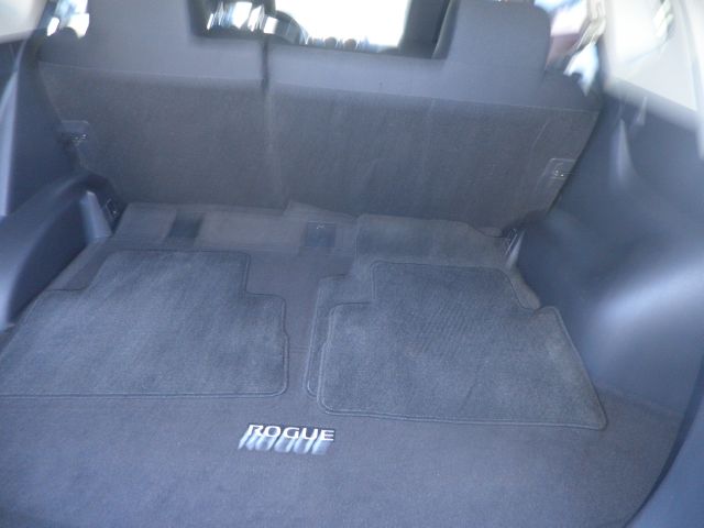 2010 Nissan Rogue Lariat Crew Cab 4WD DRW