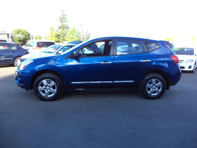 2011 Nissan Rogue Lariat Crew Cab 4WD DRW