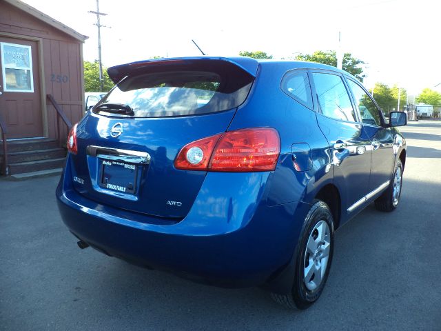 2011 Nissan Rogue Lariat Crew Cab 4WD DRW