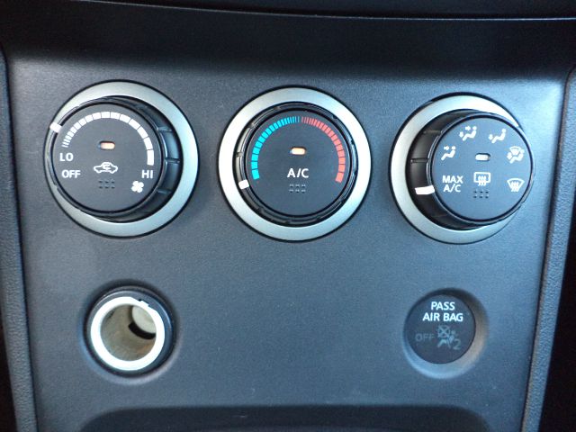 2011 Nissan Rogue Lariat Crew Cab 4WD DRW