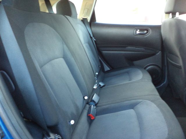 2011 Nissan Rogue Lariat Crew Cab 4WD DRW